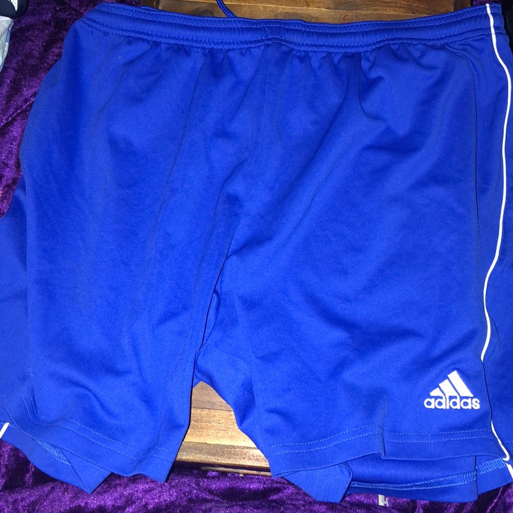 Adidas shorts boy size m blue